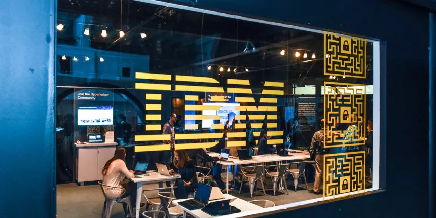 Блокчейн IBM для туристических сервисов и другие инициативы по внедрению технологии