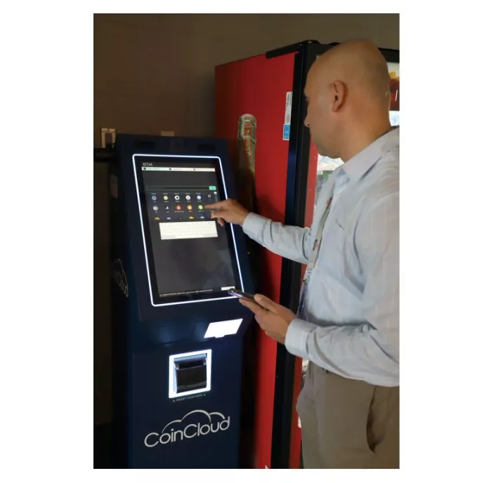 Администрация американского города установила биткоин-банкомат в международном аэропорту