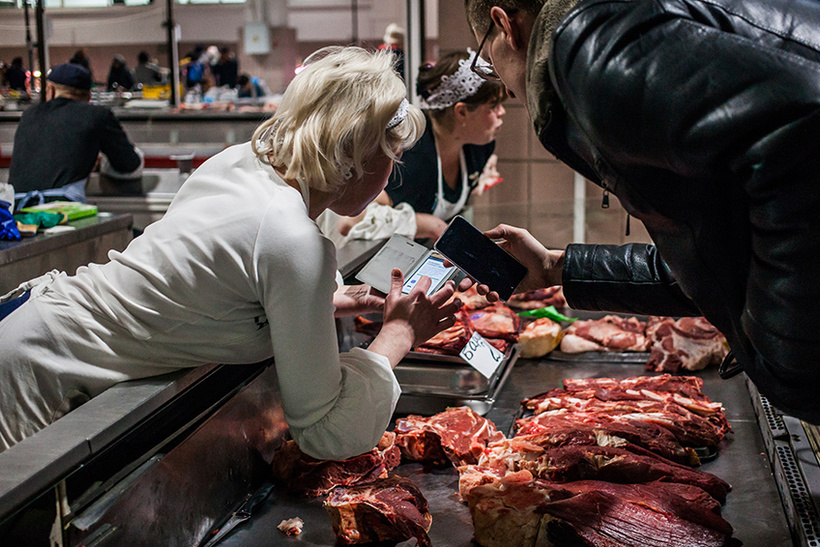 Криптоведьма и мясо за биткоины: Forbes снял фоторепортаж о криптовалюте в Иркутске