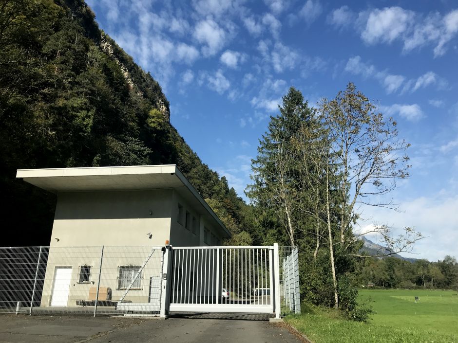 Издание Quartz показало секретное хранилище биткоинов Xapo в горах Швейцарии