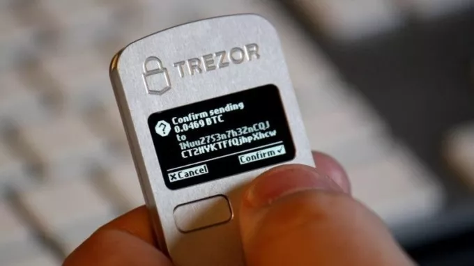 Американец пытался под гипнозом вспомнить пароль от биткоин-кошелька Trezor